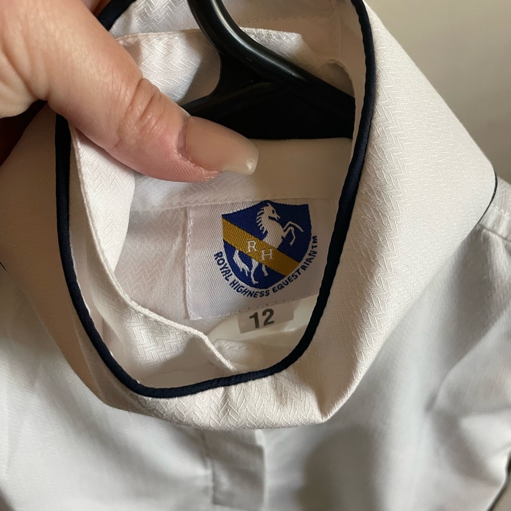 White Hunt Shirt with Collars